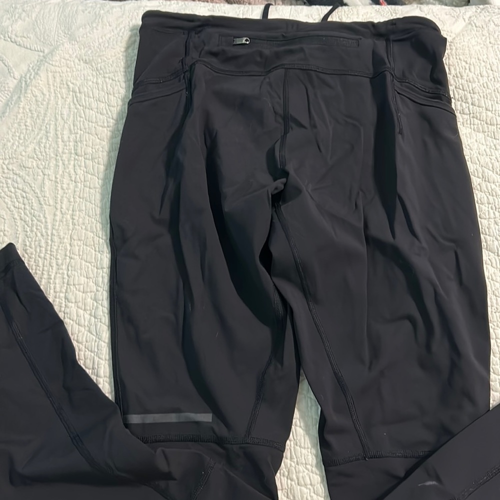 lululemon- Black leggings with zipper pocket